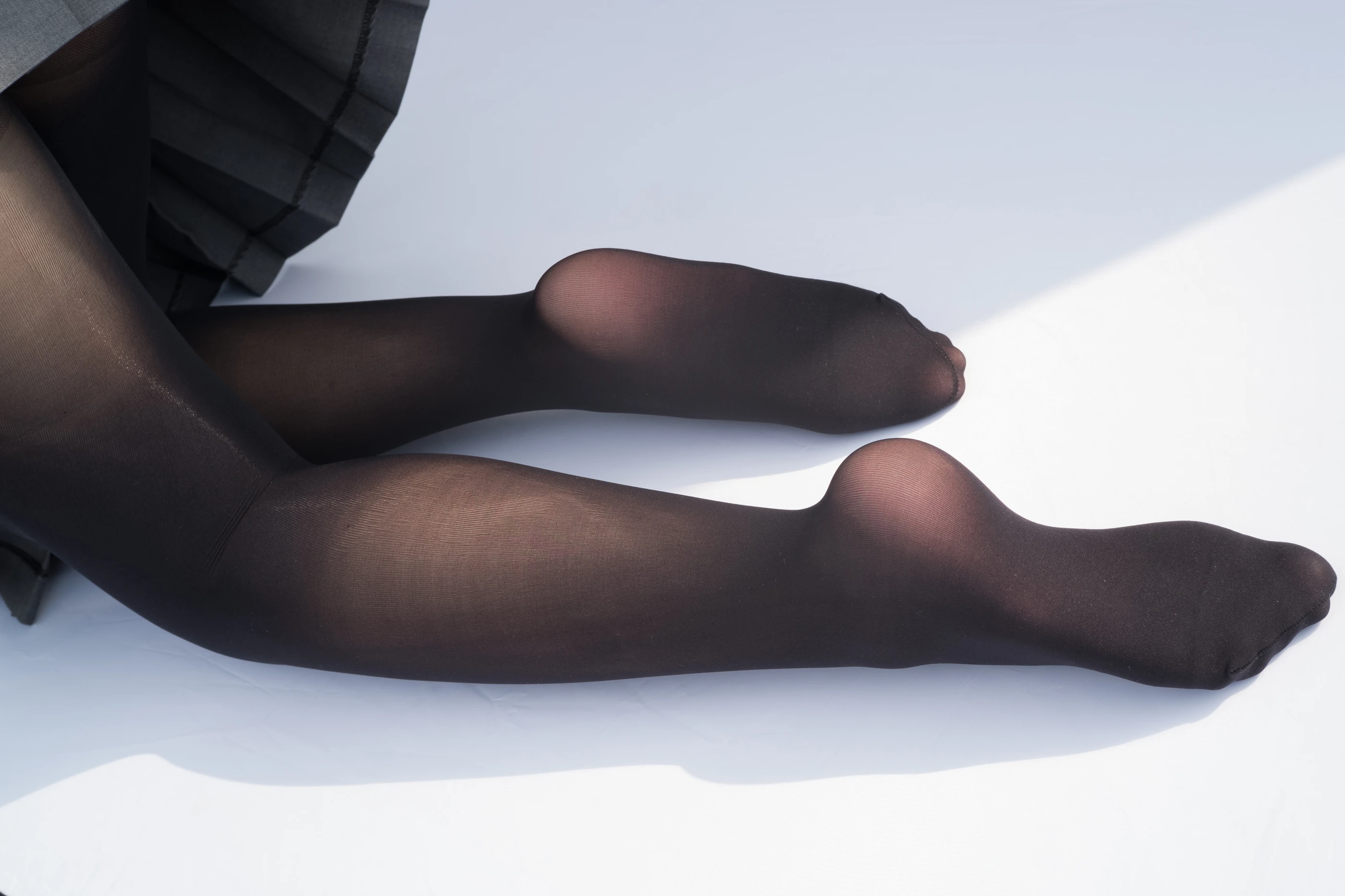 森萝财团 R15-031 [95P]插图2